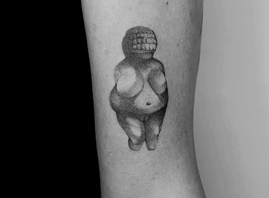 Dotwork Tattoo | The Wall Tattoo