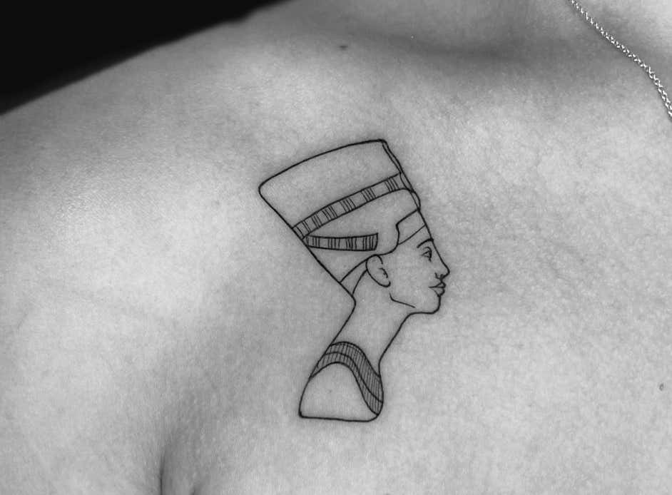 Fineline Tattoo | The Wall Tattoo