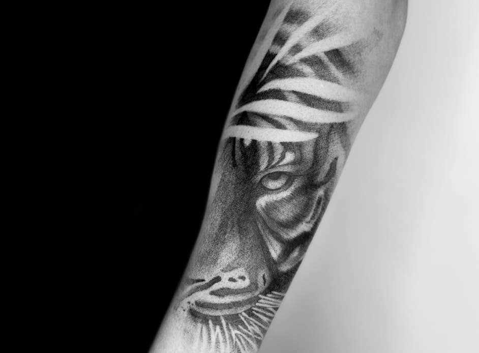 Dotwork Tattoo | The Wall Tattoo